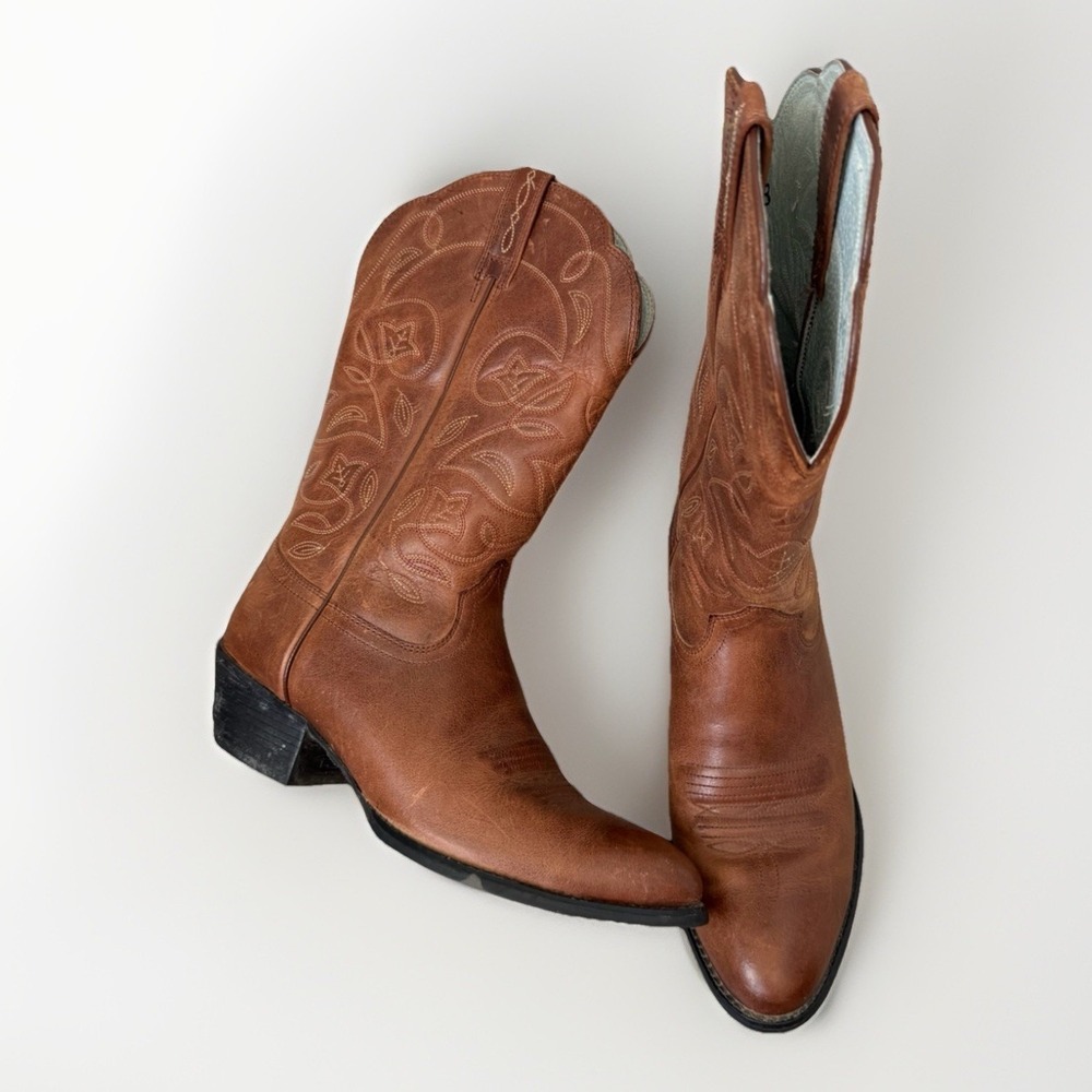 Ariat Women's Heritage Western Boot Dist Brown. Style 10001021(15725) S10B - Picture 2 of 13